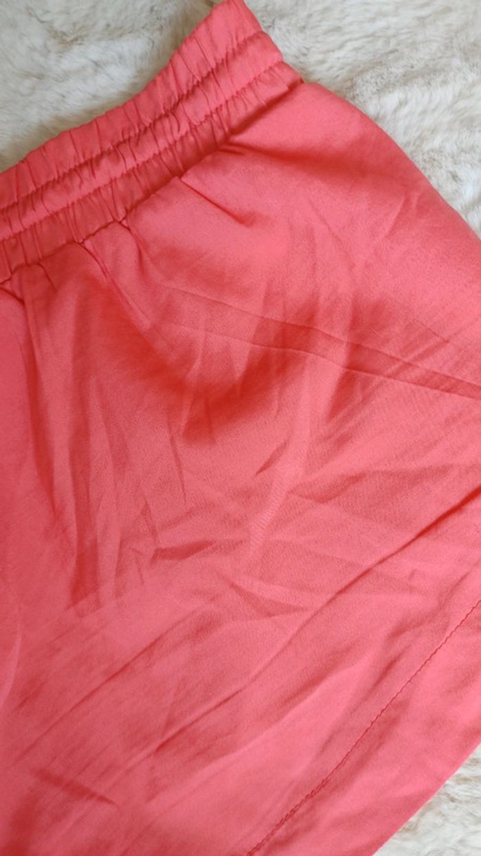Mini short taille basse rose tissu léger - photo numéro 3