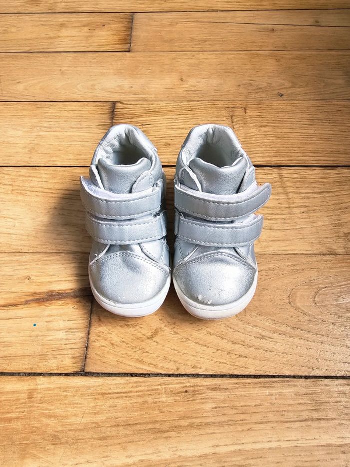 Chaussures montantes baskets hautes bébé petite fille cœur gris argenté Taille pointure 20 - photo numéro 2