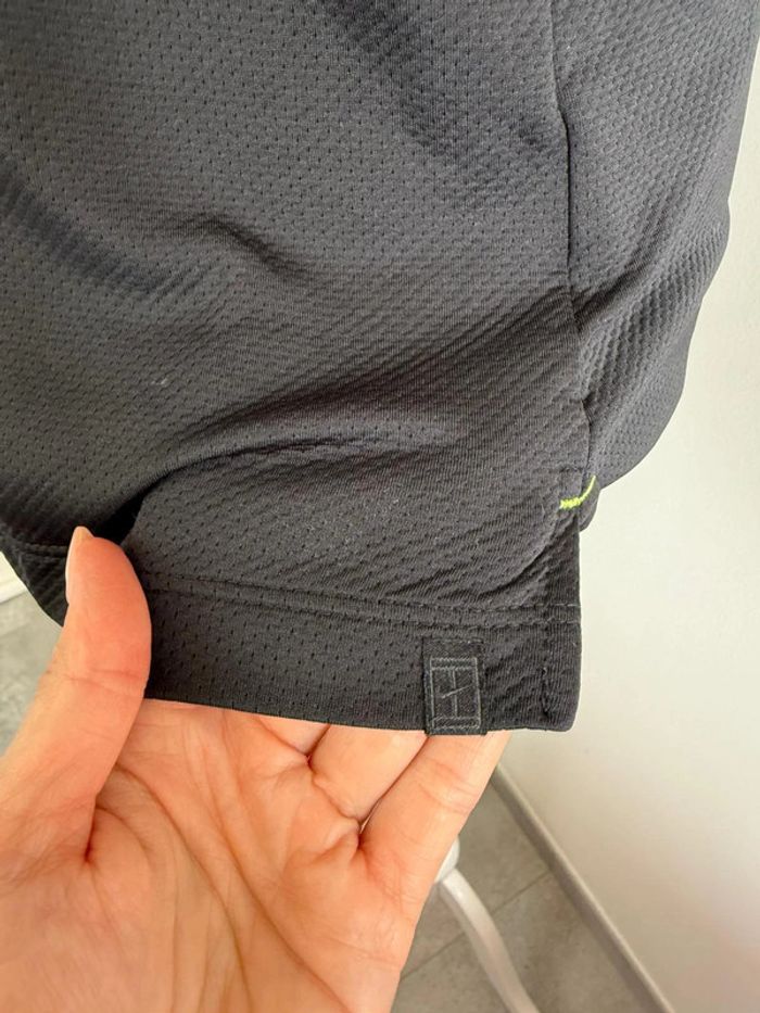 Polo de sport Nike Dri-fit homme noir logo brodé blanc taille M parfait état - photo numéro 5