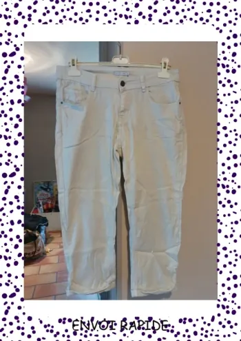 Pantacourt blanc taille 42