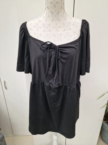 Tunique Noire Manches Bouffantes Volants