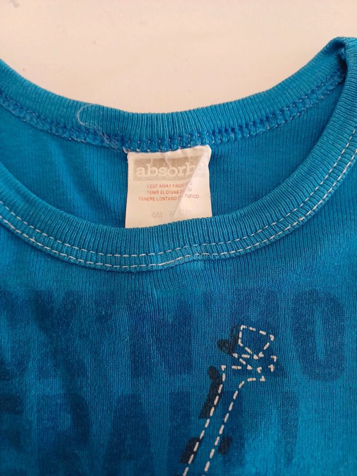 Lot 3 bodies sans manche Garçon 6 mois Disney très bon état - photo numéro 3