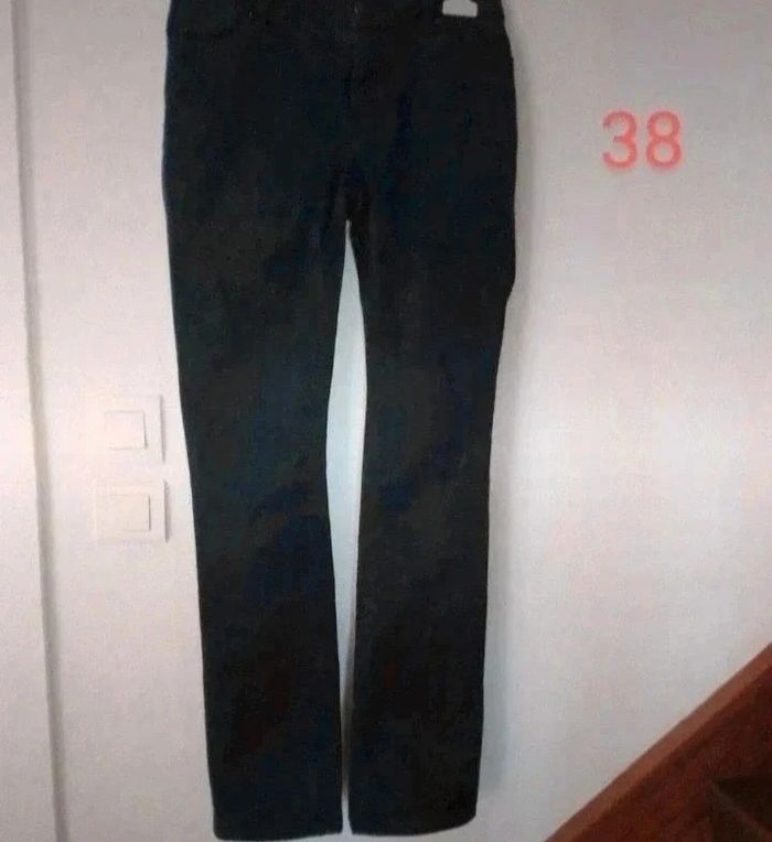 Pantalon Zara marine femme.38..