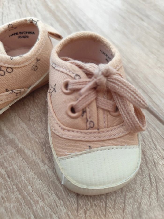 Première chaussures fille - photo numéro 4