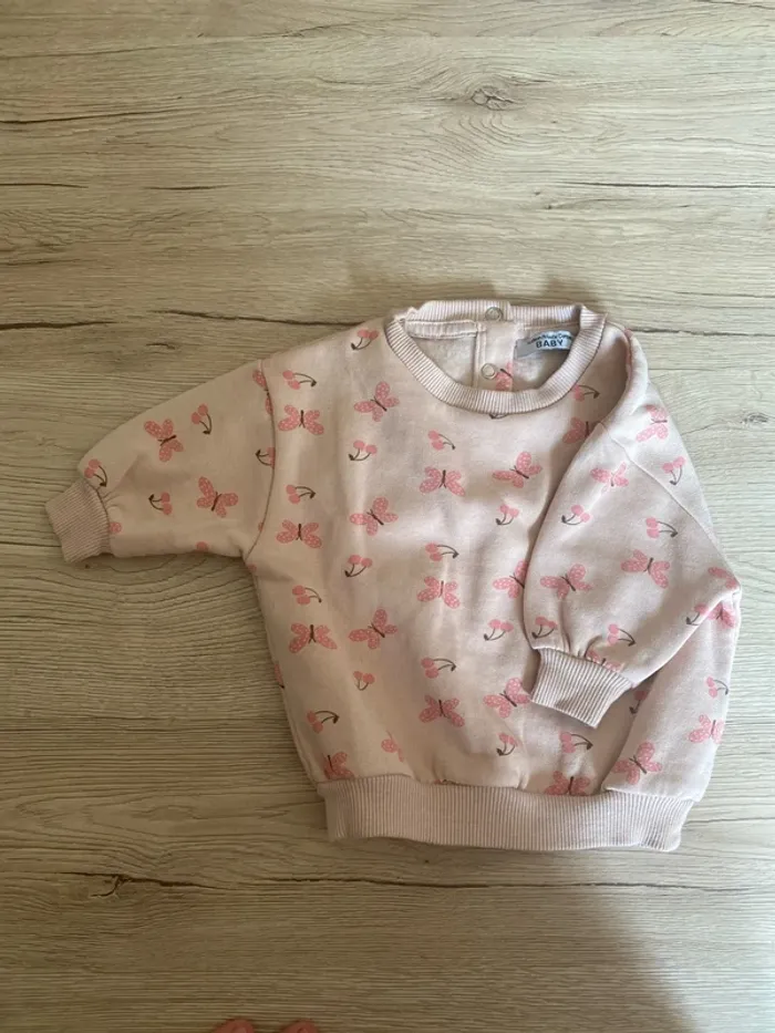 Lot de 2 pulls molletonné hiver fille imprimé fleurs/papillon 3mois Gémo - photo numéro 3