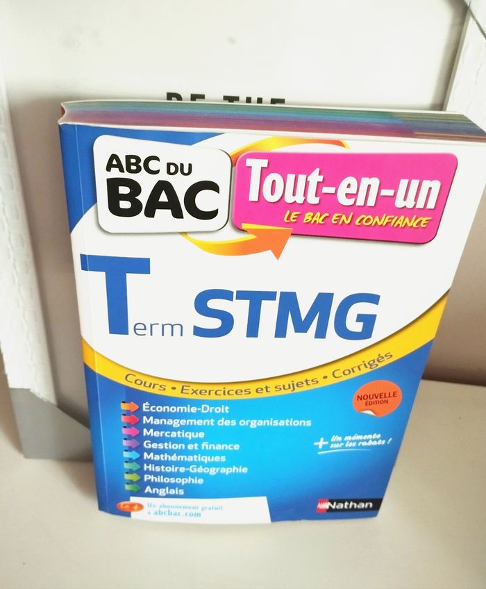 Terminale STMG, tout-en-un : cours, exercices et sujets, corrigés