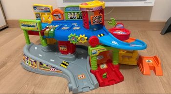 Mon premier garage interactif tut tut bolides 