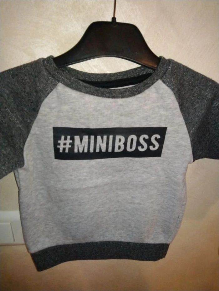 Sweat Primark #miniboss 18 mois - photo numéro 2