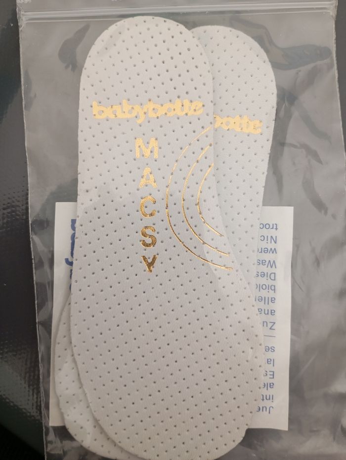 Babybotte neuves pour fille en taille 22 - photo numéro 7