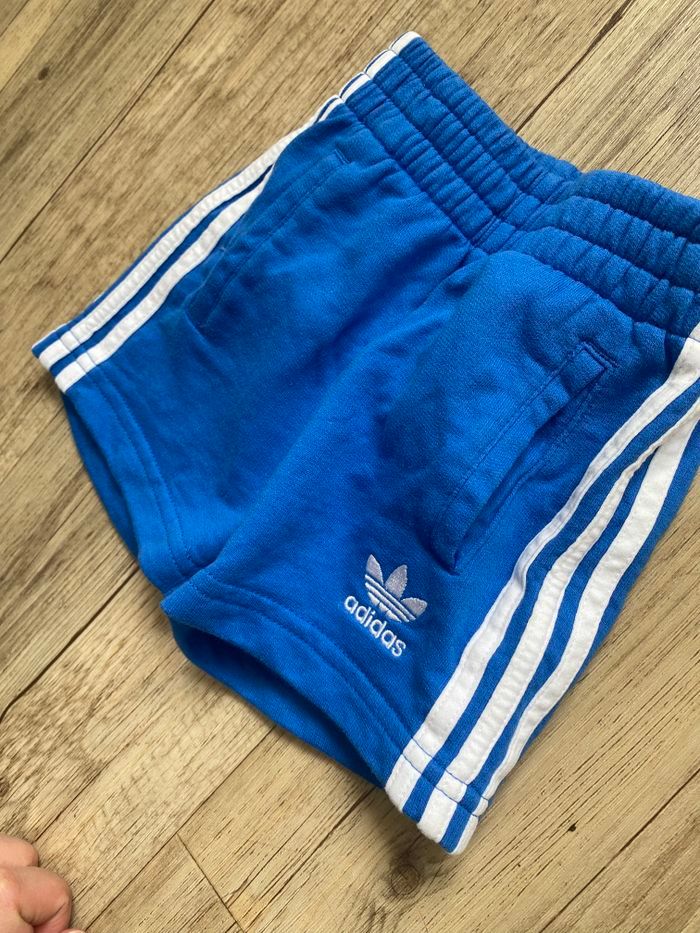 Short adidas 3/6 mois bébé garçon - photo numéro 2