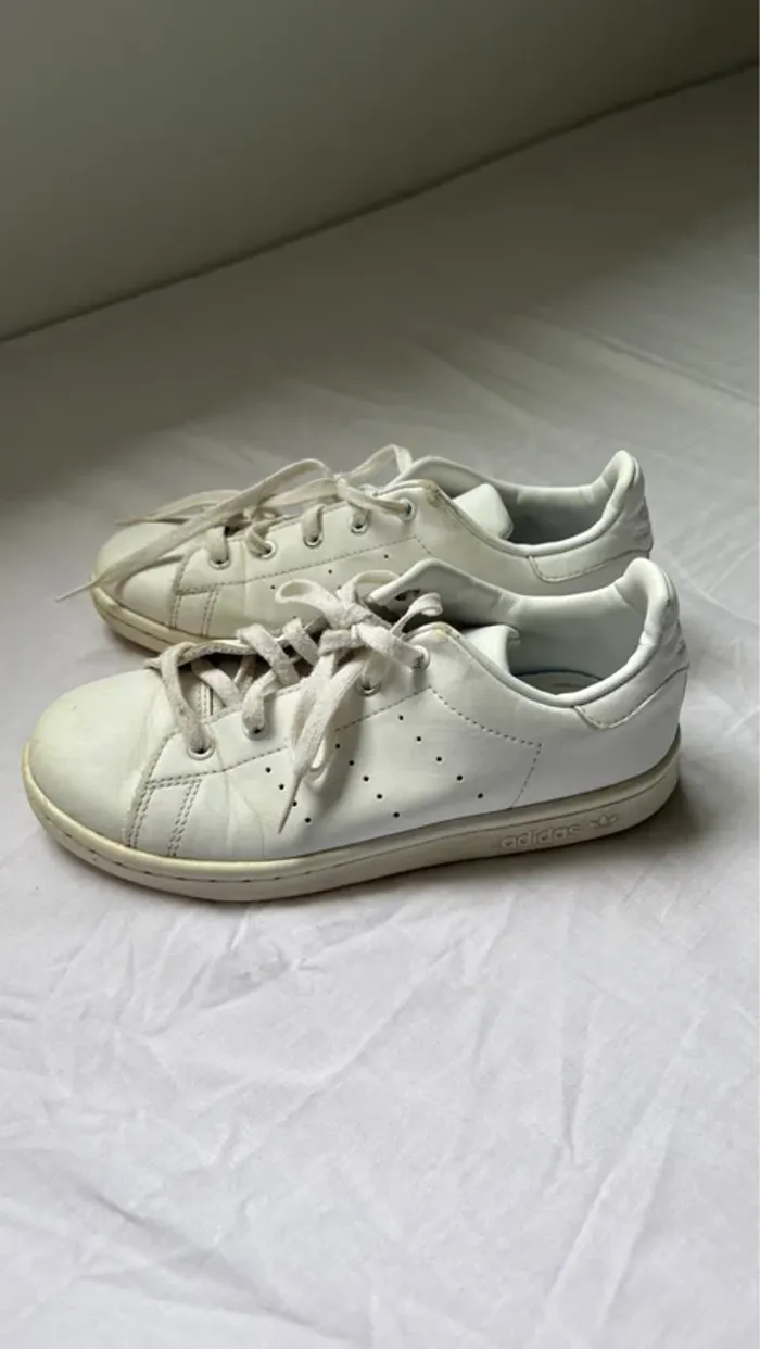 Baskets Adidas Stan smith blanche taille 33