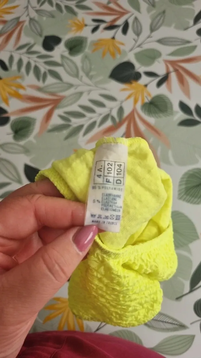 Maillot de bain 1 pièce fille taille 4 ans - photo numéro 7
