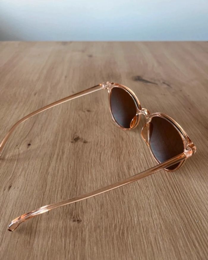 Lunettes de soleil femmes neuves - photo numéro 5
