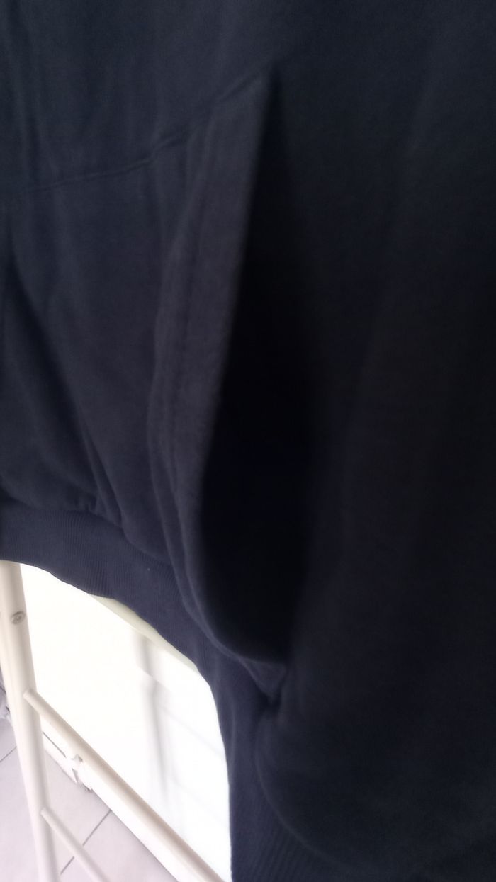 Sweat Umbro taille 162 cm - photo numéro 2