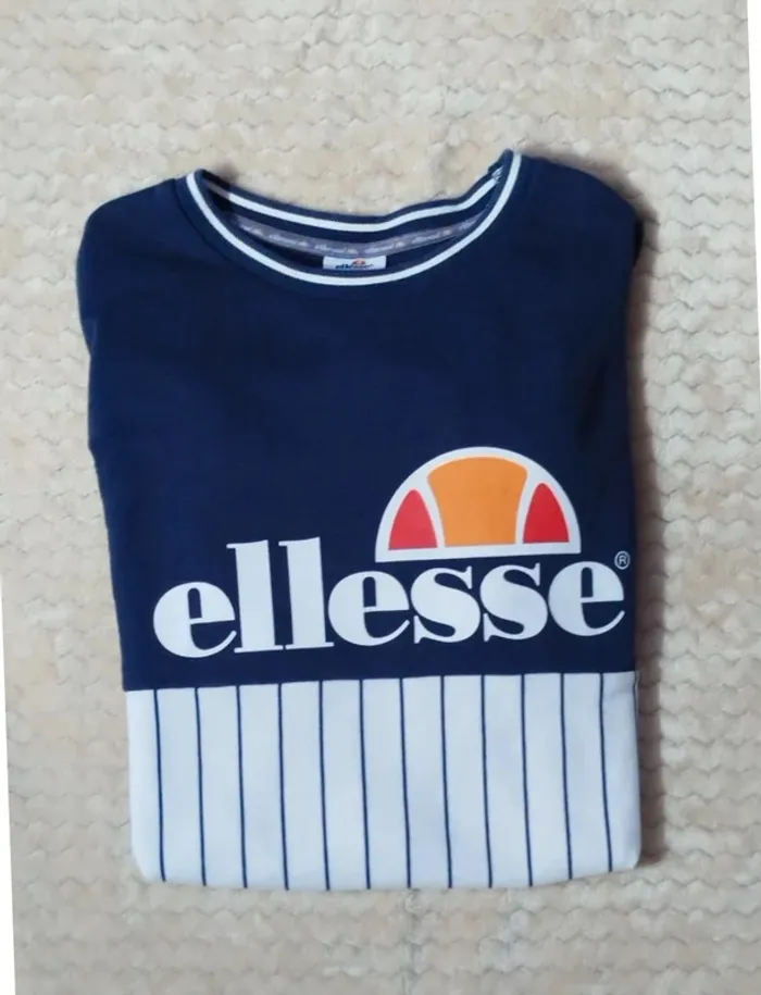 Pull Ellesse Taille M Super état