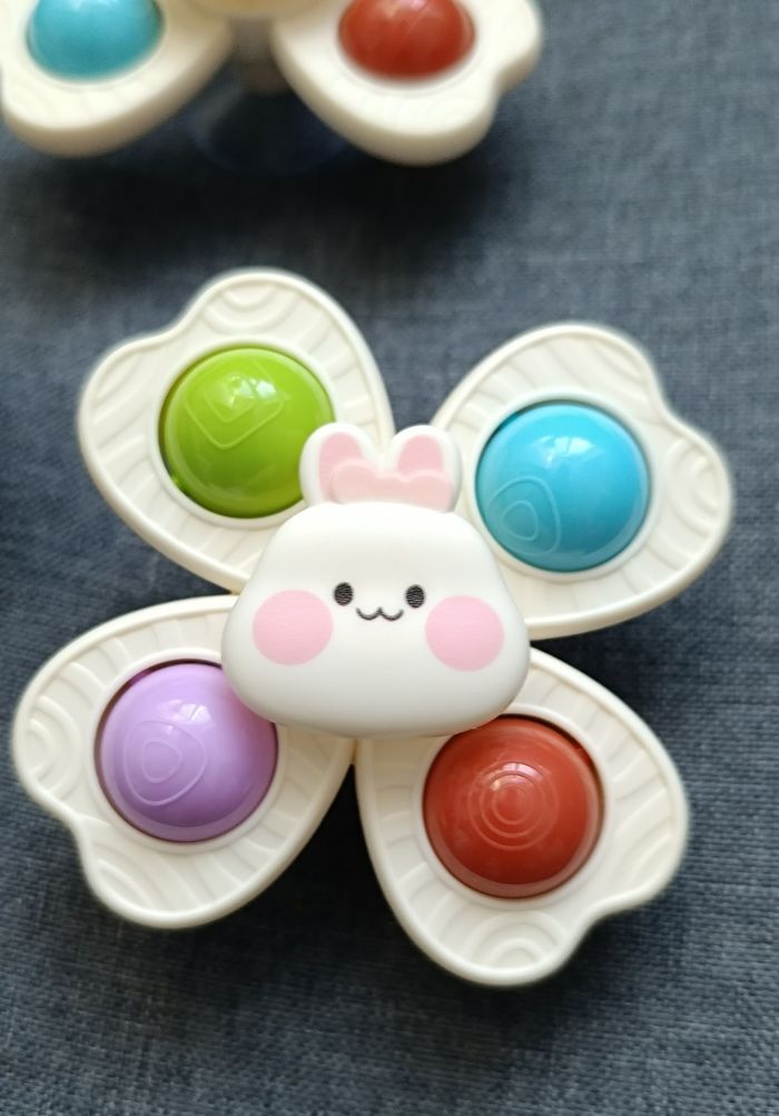 Lot de 3 Spinners . NEUFS ❤️🩵💚 lapin, canard, cochon - photo numéro 5