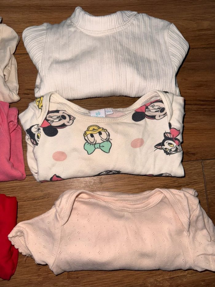 💐Lot de 6 bodies bébé fille taille 12 mois💐 - photo numéro 3
