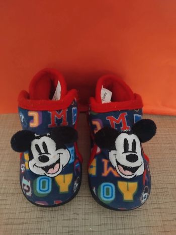 Chaussons taille 19 *