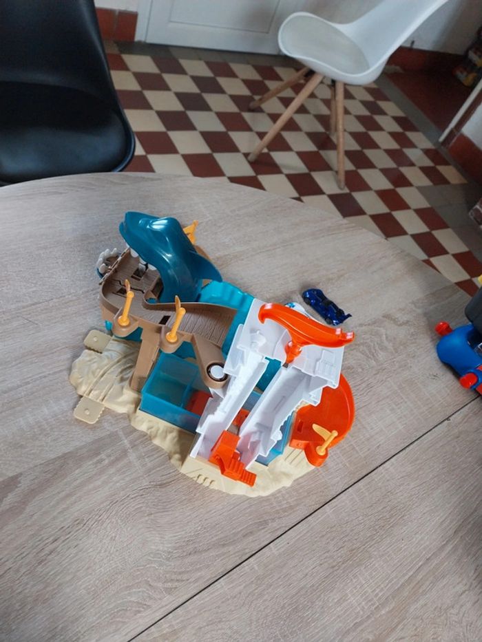 Piste attaque requin sans voitures - photo numéro 3