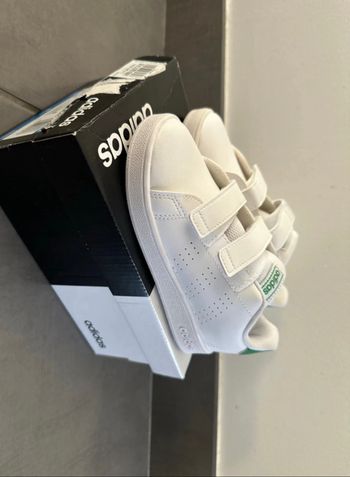 Adidas advantage enfant blanche neuve taille 27