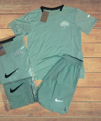 Ensemble short t-shirt running nike division taille S
