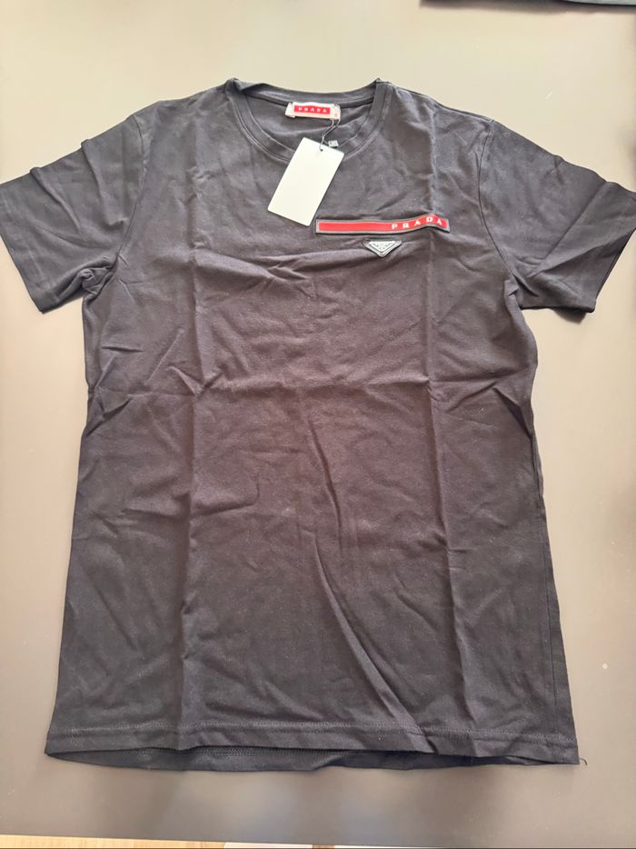 T-shirt prada - photo numéro 2