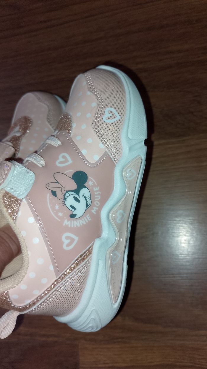 Basket Minnie Mouse Disney neuve P.25 - photo numéro 4
