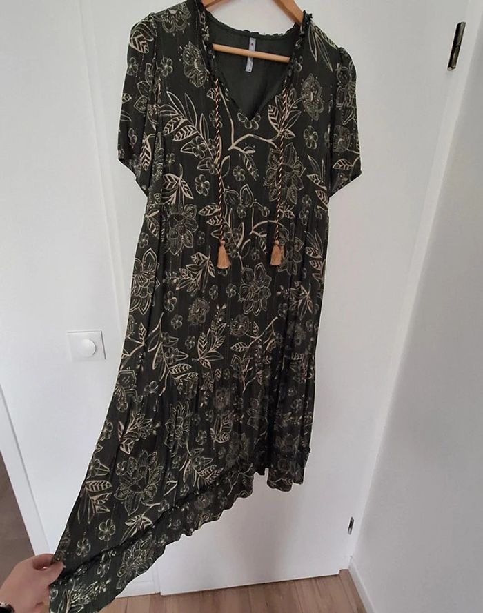 Robe longue bohème volantée crépon fils dorés