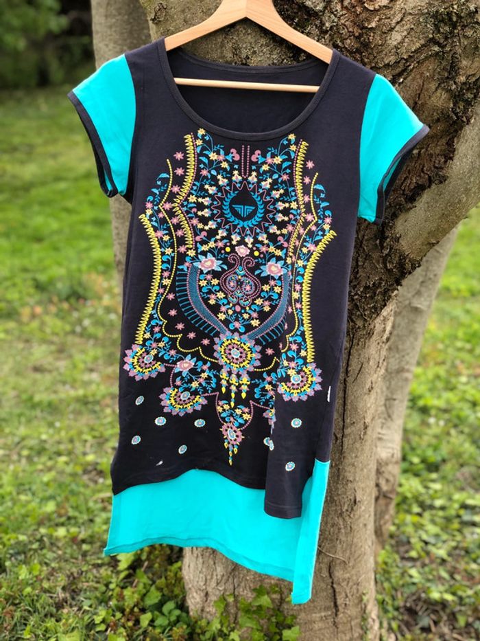 Haut long bleu et marron