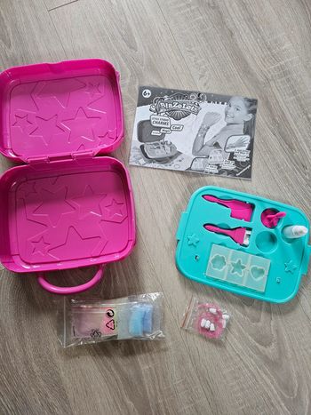 Ravensburger Blazelets Style Studio Charms pour créer des bracelets individuels