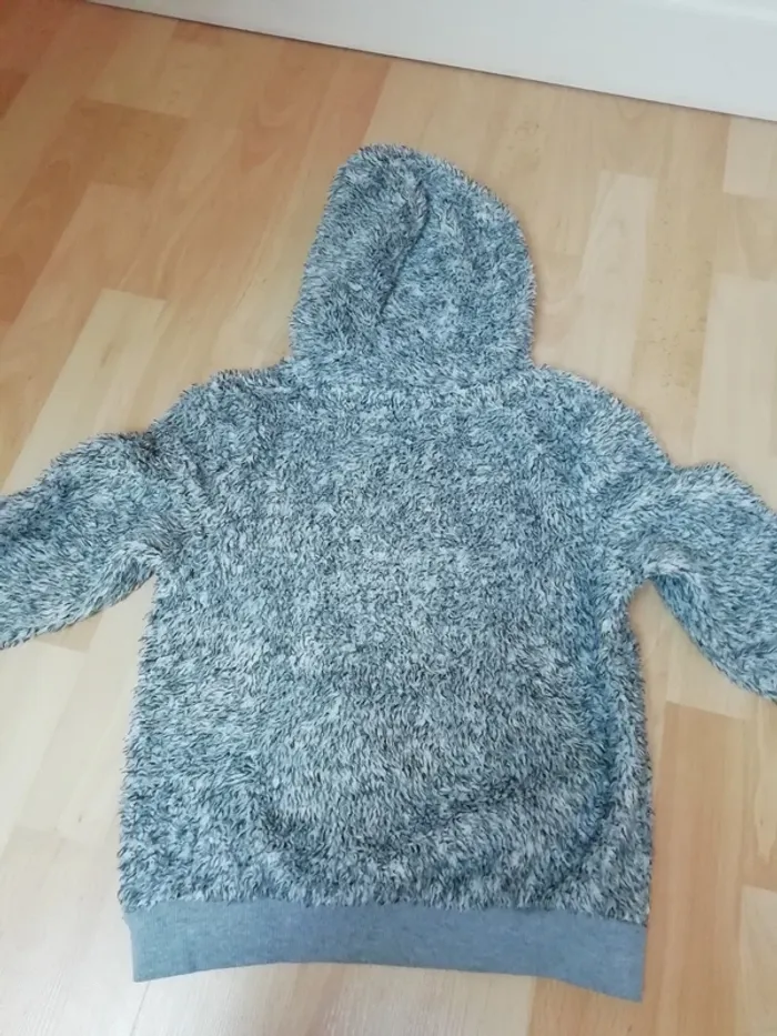 Pull chaud - photo numéro 2