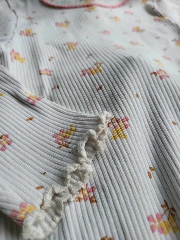 Ensemble gai fleuri 18 mois - photo numéro 3