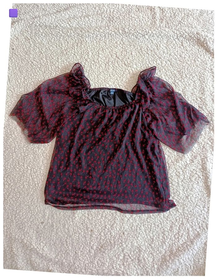 Haut noir transparent à motifs rouges Vintage cute gotique