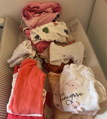 Lot vêtement bébé