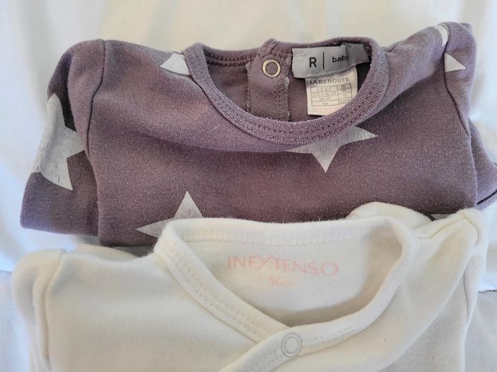 Lot de vêtements légers naissance et 1 mois fille - photo numéro 4