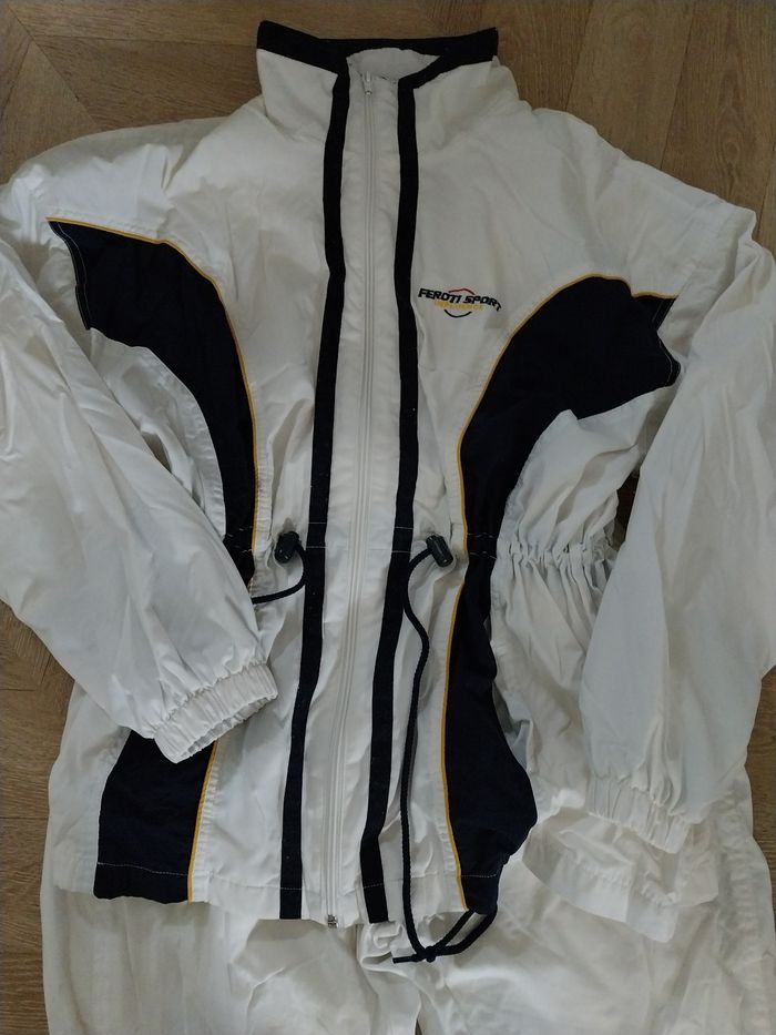 Training tenue de sport détente vintage - photo numéro 2