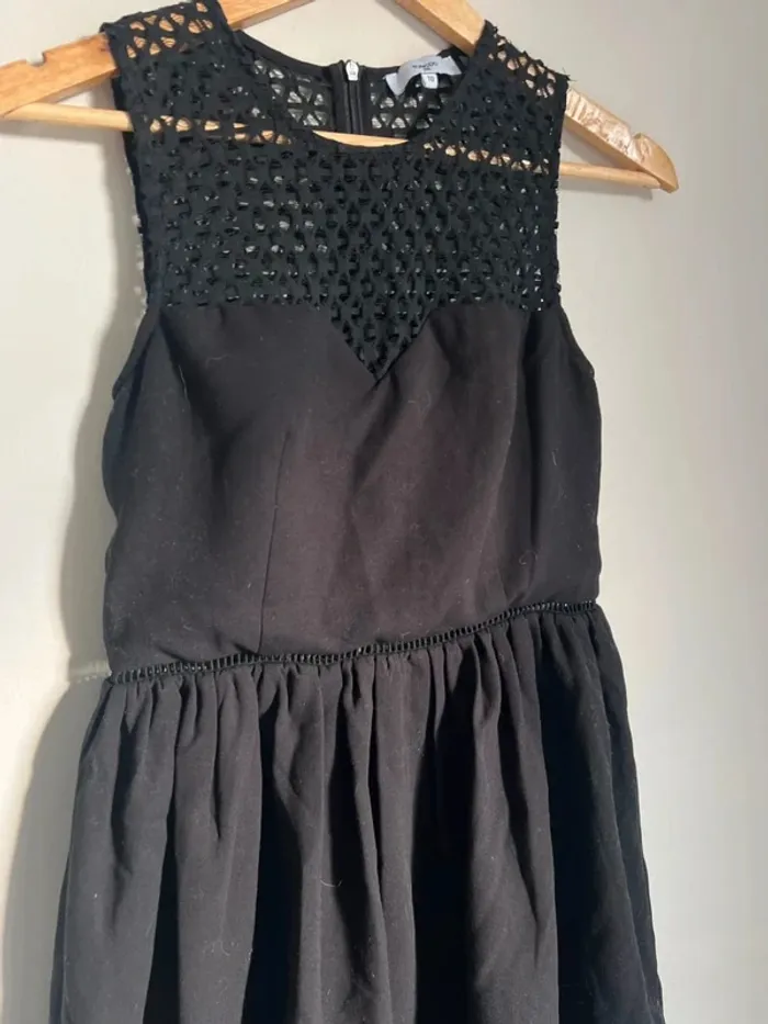 Robe noire patineuse - photo numéro 5