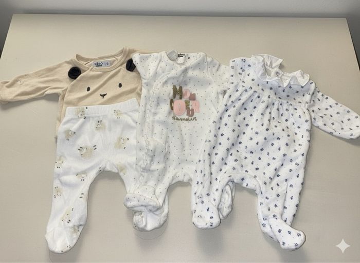 Pyjamas velours taille 1 mois