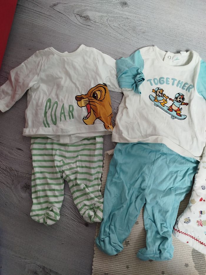 2 pyjamas Legé Disney