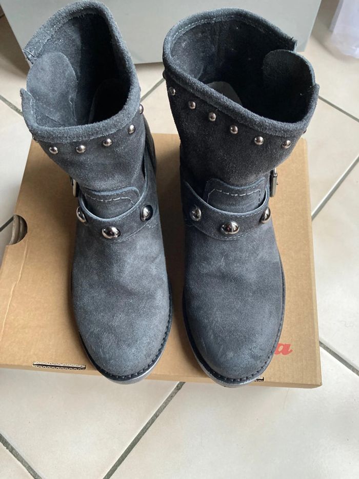 Neuves - bottines BATA nubuck grises 38 - photo numéro 3