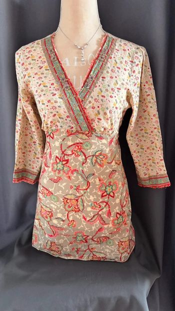💕 top floral cintré manche 3/4 taille 36 s