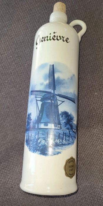 Bouteilles genièvre faïence