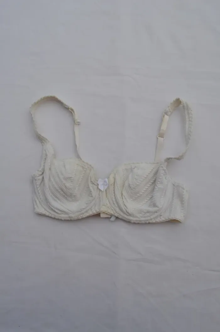 soutiens-gorge blanc