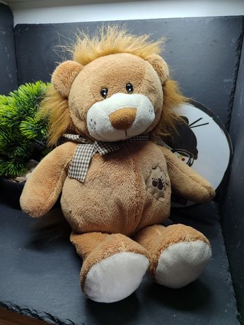 peluche lion marron beige crème empreintes noeud carreaux ruban Blanc Patchwork 