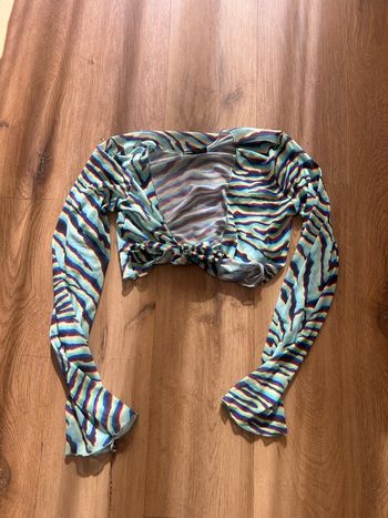 Haut manche longue noué devant coloré bershka taille S