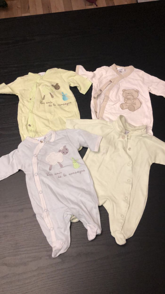 Lot de pyjamas