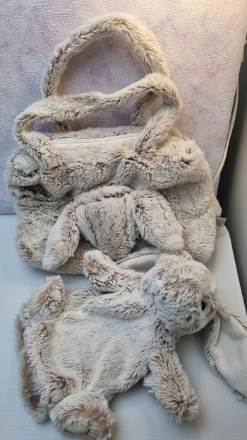 Le lot sac et marionnette lapin ceations dani