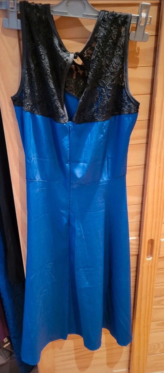 Robe bleue - photo numéro 2