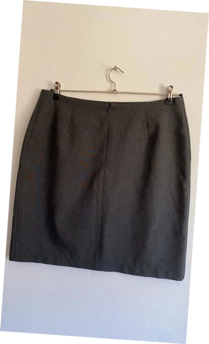 Jupe droite courte grise fendue taille 48 - photo numéro 2