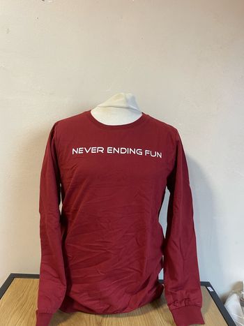 T shirt ML garçon taille 134/140